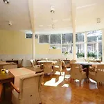 Szálloda Akzent Am Burgholz