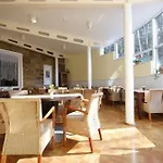 Akzent Am Burgholz Szálloda