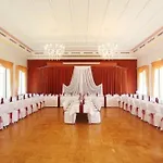 Akzent Am Burgholz Szálloda 4*